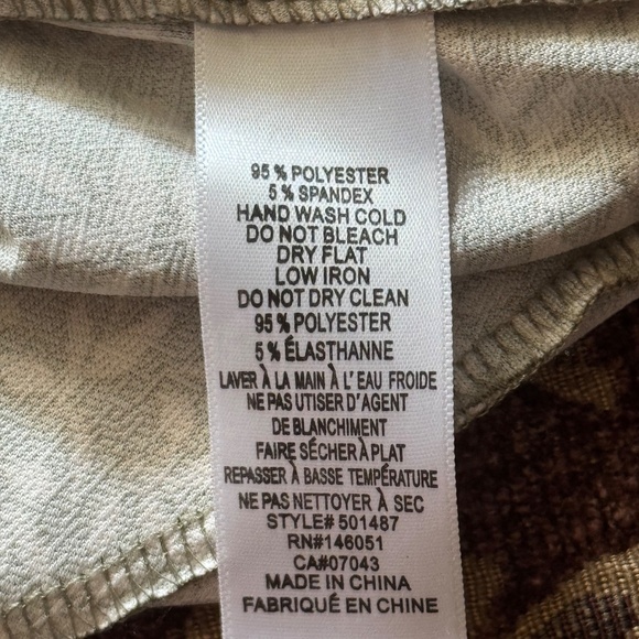 Monteau Los Angeles Midi Above Knee Olive & Cream Leaf Print Ruched Dress - Picture 10 of 12